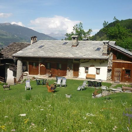 Bed and Breakfast Les Chevreuils Интрод Экстерьер фото