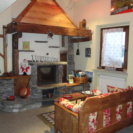Bed and Breakfast Les Chevreuils Интрод Экстерьер фото