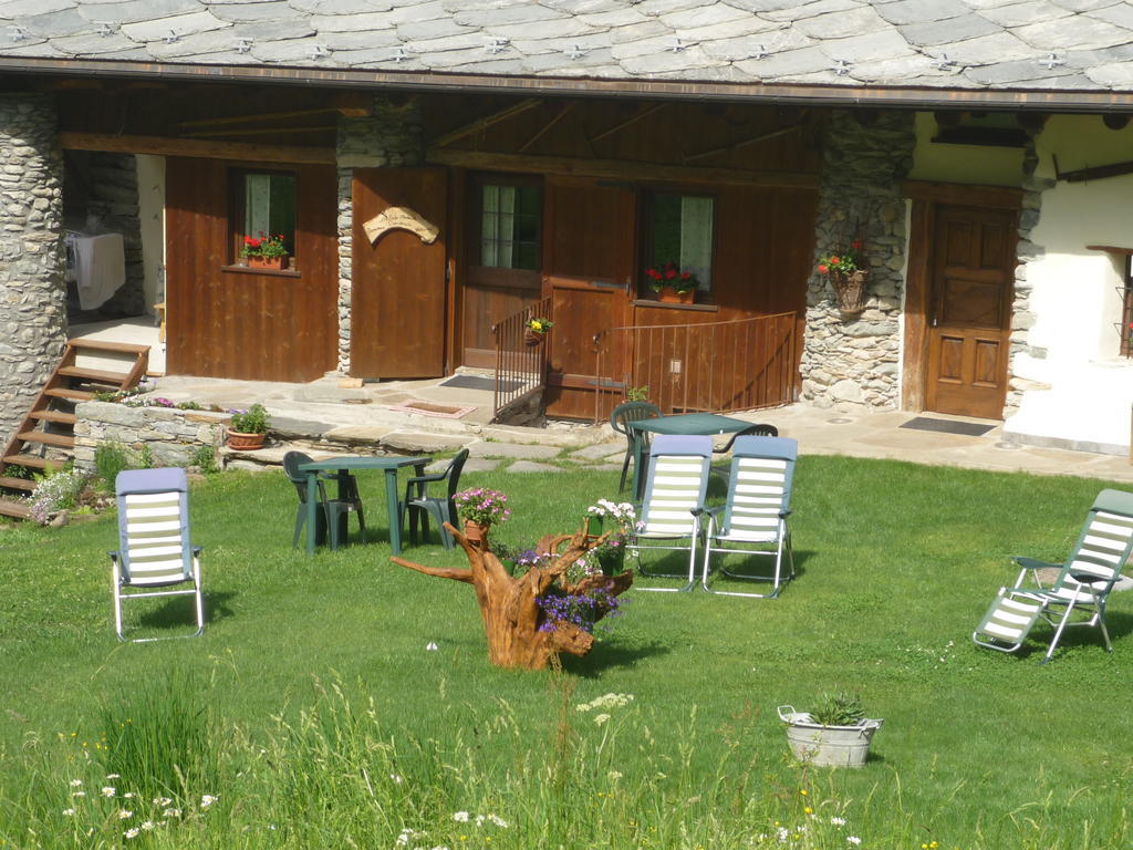 Bed and Breakfast Les Chevreuils Интрод Экстерьер фото