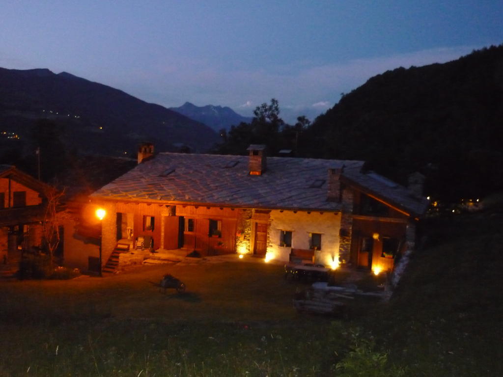 Bed and Breakfast Les Chevreuils Интрод Экстерьер фото