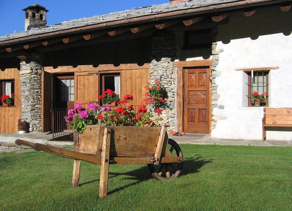 Bed and Breakfast Les Chevreuils Интрод Экстерьер фото