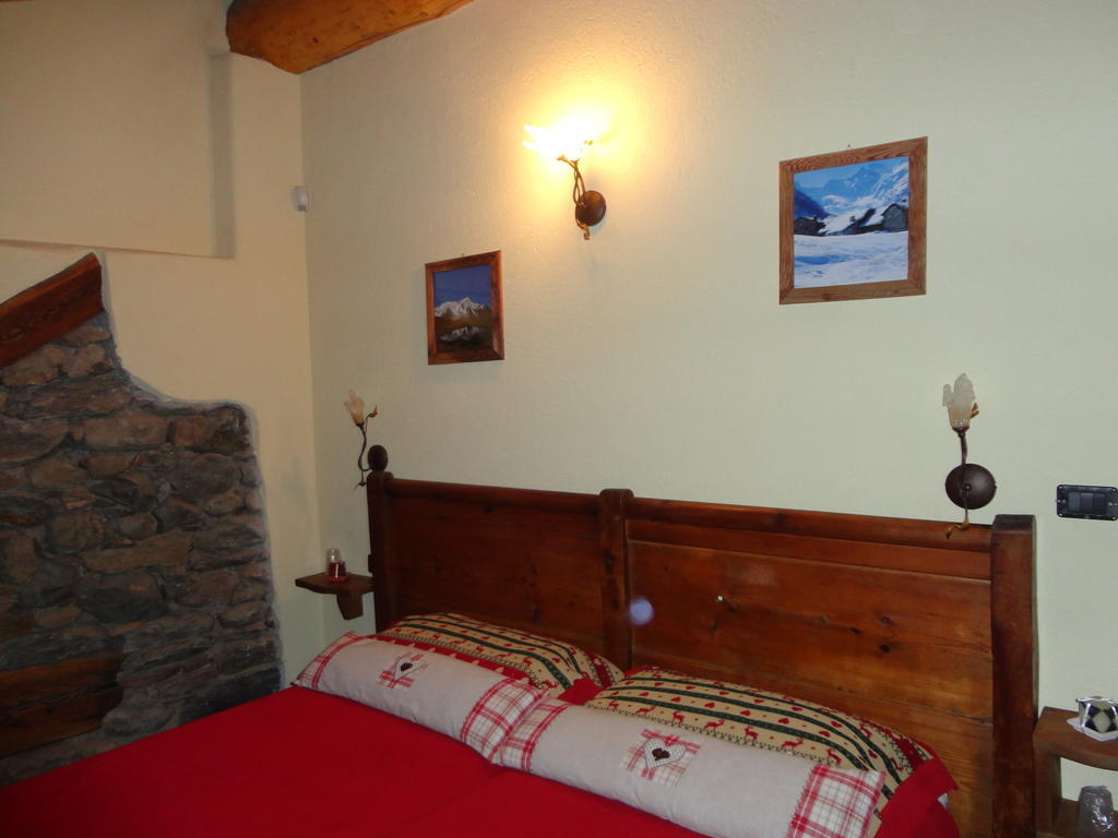 Bed and Breakfast Les Chevreuils Интрод Номер фото