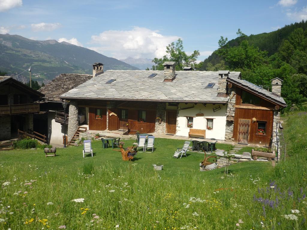 Bed and Breakfast Les Chevreuils Интрод Экстерьер фото